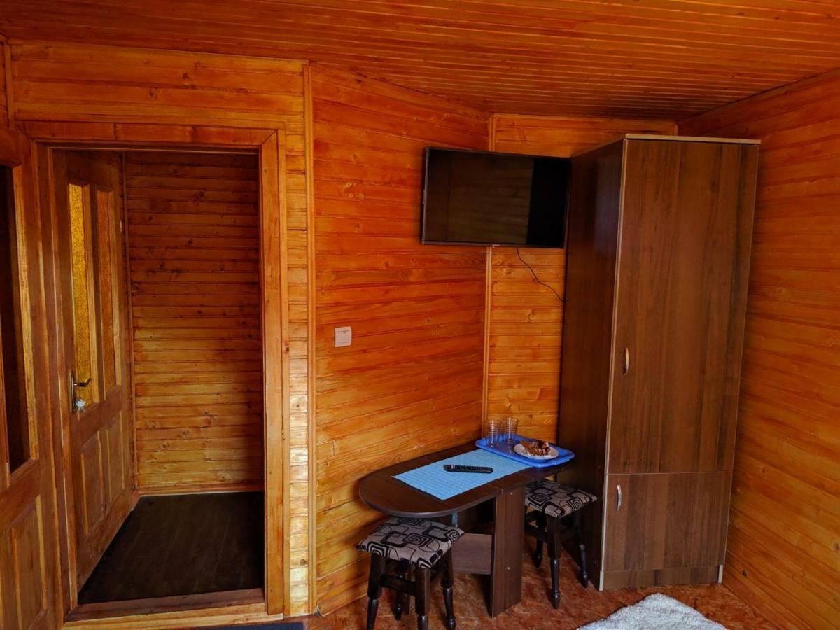 Hostal У Оксани Kvasy Exterior foto